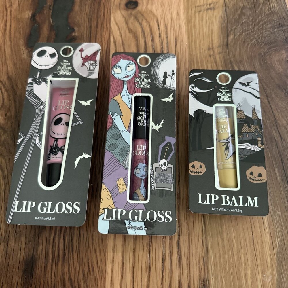 v Lip Set 2 Gloss 1 Balm Disney